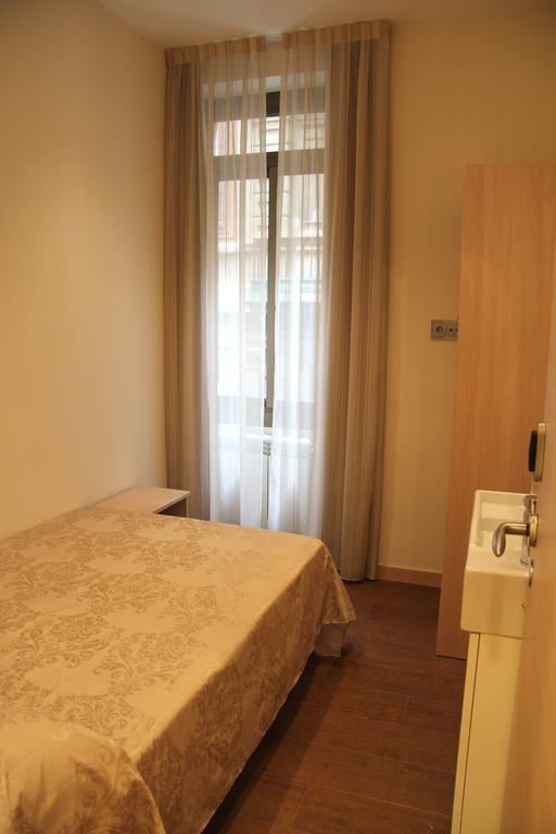 Hostal Excellence Barcelona Kültér fotó