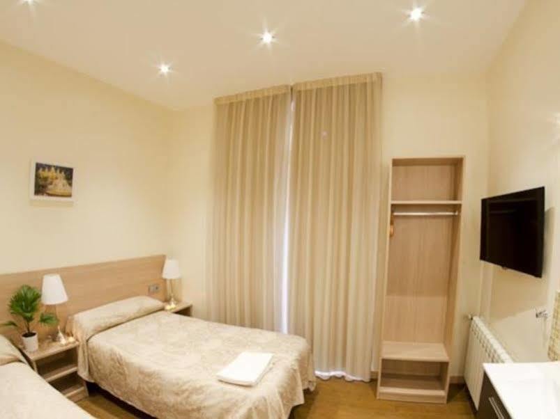 Hostal Excellence Barcelona Kültér fotó